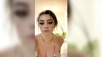 juicyjade9 crazy bitch furiously masturbating cunt