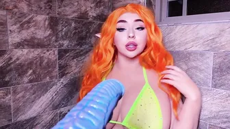 Bishoujomom naughty queen puts on beautiful tits