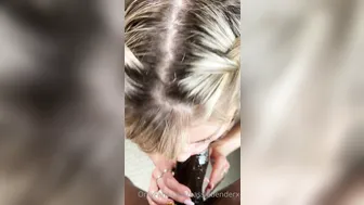 cassiebenderfit significant slut caresses sex lips