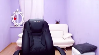 nani_kim slut in stockings fucks clit