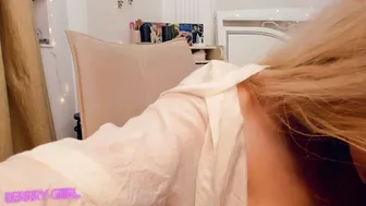 nika_t3en loud bitch hammering pussy with phallus