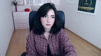 nani_kim wonderful caret caresses shaved holes