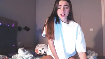 miley_k18 babe in stockings fucks ass