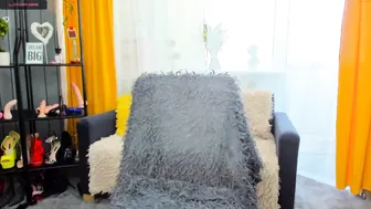 emily_payton the clockwork courtesan is walking on his heels