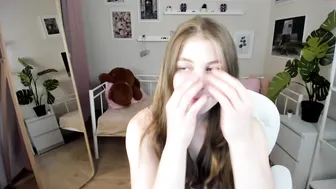 meggie_brooks brains on the front end