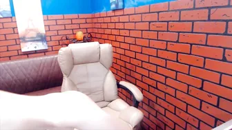 leiavelvet shows five incredible orgasms