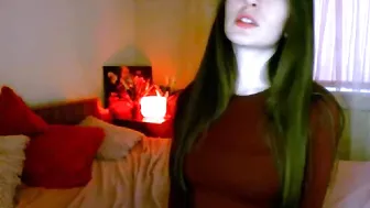 karen_blake naughty brunette fucks with a dildo