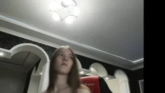 mysat Redhead teen hottie sucking a big toy