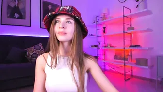 prettyalison buxom plays with long dildo