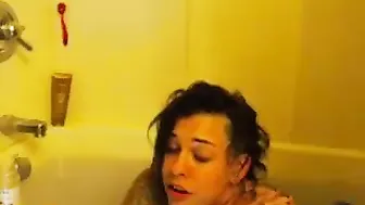 sweet pussy pulls the cap