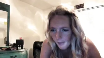 meetjena Big breasted female - pussy fingers