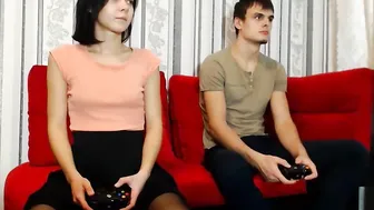 anna_and Cutie in stockings fingers squeezing pussy