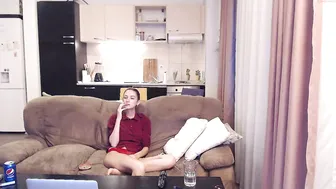 evasasha Top model caresses shaved pussy