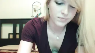 bambibrookscam Hot skin teasing with its spicy body