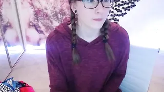 sid_ney Graceful babe caresses wet pussy