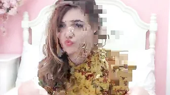nelliecute Dark curvy seduces with big ass