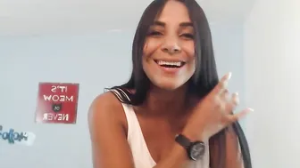 caterine_lady Cute baby fucks herself with black dildo fingers
