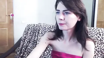 inakate Great bitch wore a mask and fucks with a toy