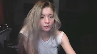 jollenne pussy very close