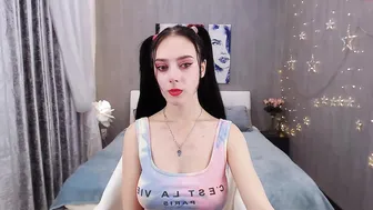ronandalice incredible shows off gorgeous boobs