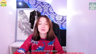 sara__shy young trash masturbates shaved pussy