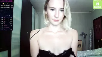 shining_beam naked beauty in the kitchen