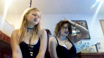 scartit  rubbing  and dildo teasing in a public show