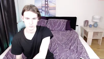 sarah_kurt hot a fucks pussy with a sex toy