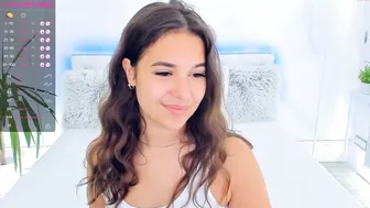 sabina_zara mature aunt with big tits fucks pussy