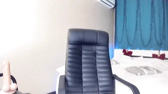 girl_kiraa foot-fetish and crazy squirt