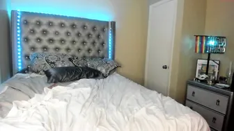 bustybeauty14 rubbing  sexy whore in cam show