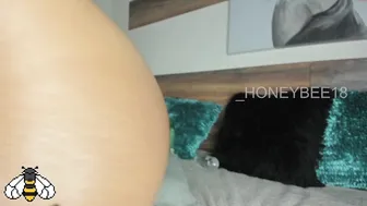 _honeybee18 obedient whore tries  rubbing