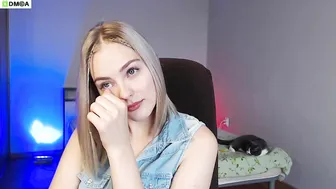 jscarlett doppelfinger mit einem sehr sexy model