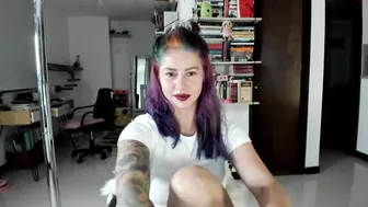 is_this_my_neighbor mfc slutty whore plays with wet pussy