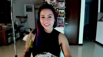 is_this_my_neighbor cam kitty play with hole |fans webpussi|