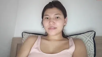 hirotease showed pussy on the street