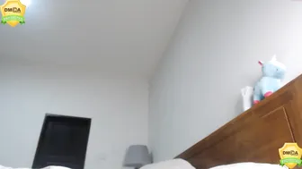 sofia_sakura horny beauty is played in panties