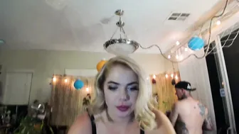 daisypar wild petting dildo in