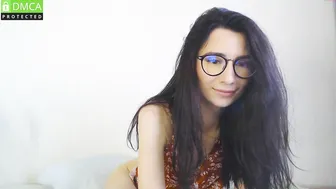 crystal_one sensitive rubbing  cam with wet blonde