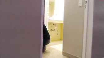 monikfree magic beauty fucks fingers 2022 webcam