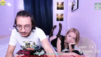 merlin_n_karen guy cums off games rubbing