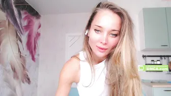 afinaa rubbing  with a young mermaid part 3 2022 webcam