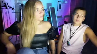 malbontess the insistent babe caresses her charms