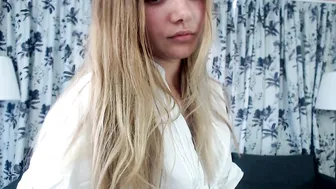 littlemisscool cam whore is played with a toy for you 2022 webcam