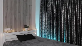 kitttycat_meow busty schoolgirl rubbing  pussy