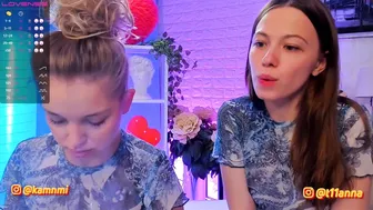 huntertiana pretty hottie fucks herself