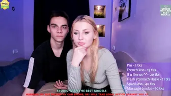 haski_n_aria sexy whore masturbates with a phallus