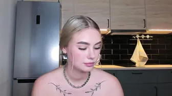 8a8y_nura american model wet hole masturbation 2022 webcam