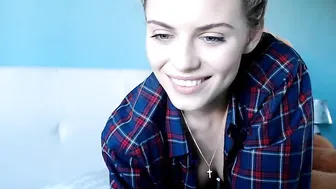 adri_sweetie luxurious lady boldly hammering her ass