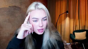 8a8y_nura coquette shows shaved holes